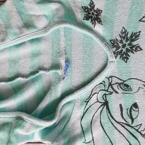 Disney Frozen Sweater - Picture 3 of 5